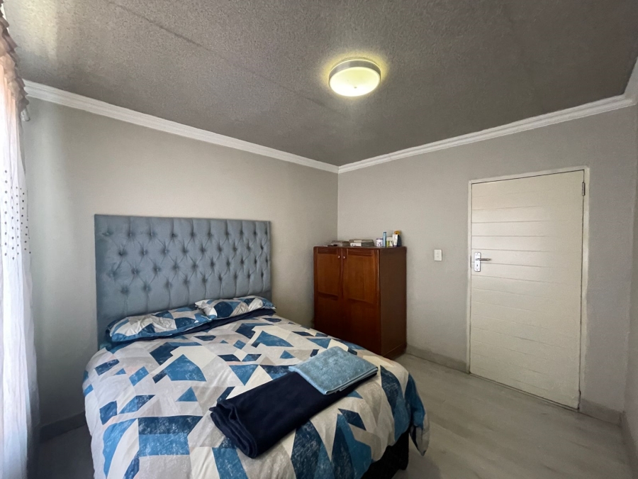 5 Bedroom Property for Sale in Olievenhoutbosch Gauteng