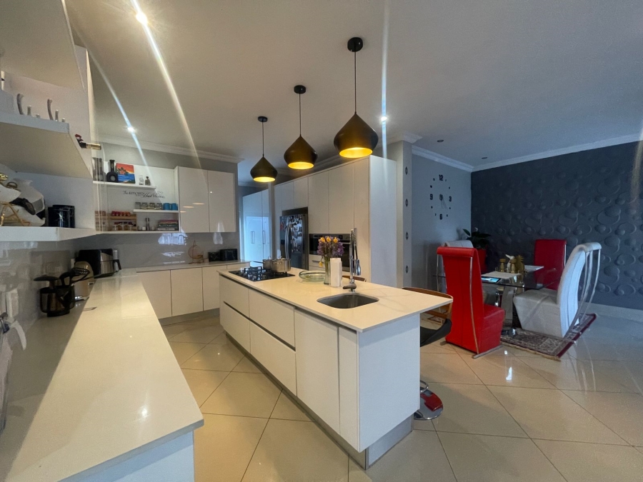 4 Bedroom Property for Sale in Thatchfield Hills Gauteng