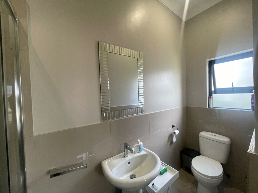 4 Bedroom Property for Sale in Thatchfield Hills Gauteng