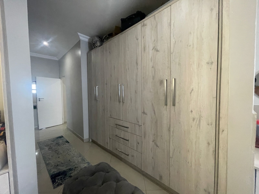 4 Bedroom Property for Sale in Thatchfield Hills Gauteng