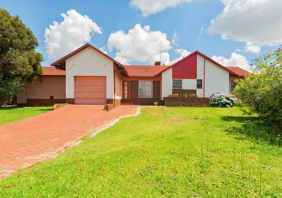 3 Bedroom Property for Sale in Bergbron Gauteng