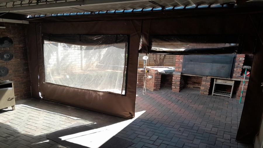 3 Bedroom Property for Sale in Vanderbijlpark CW 5 Gauteng
