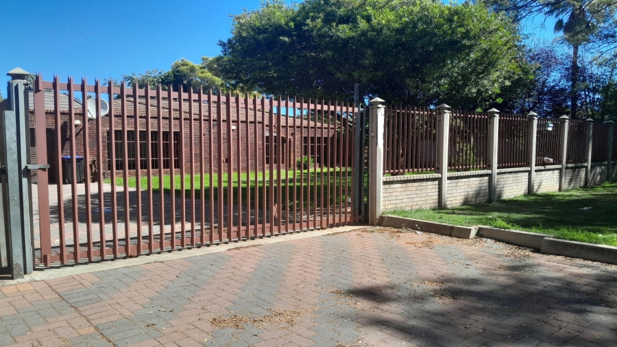 3 Bedroom Property for Sale in Vanderbijlpark CW 5 Gauteng