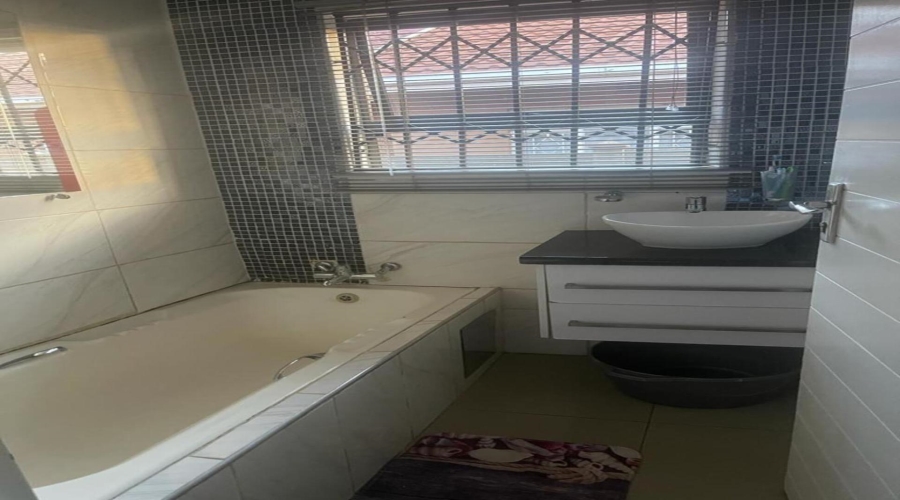 3 Bedroom Property for Sale in Sebokeng Zone 14 Gauteng