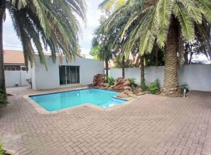 6 Bedroom Property for Sale in Arcon Park Gauteng