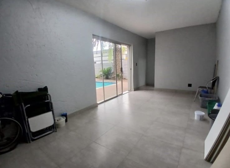 6 Bedroom Property for Sale in Arcon Park Gauteng