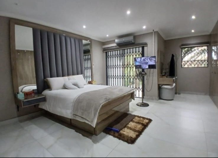 6 Bedroom Property for Sale in Arcon Park Gauteng