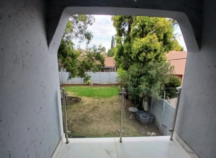 6 Bedroom Property for Sale in Arcon Park Gauteng