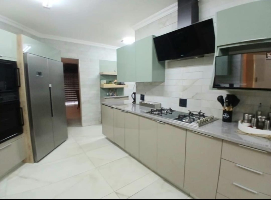 6 Bedroom Property for Sale in Arcon Park Gauteng