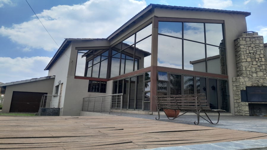 4 Bedroom Property for Sale in Vanderbijlpark SE 8 Gauteng