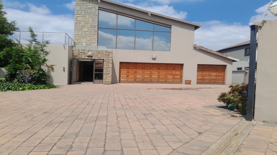 4 Bedroom Property for Sale in Vanderbijlpark SE 8 Gauteng
