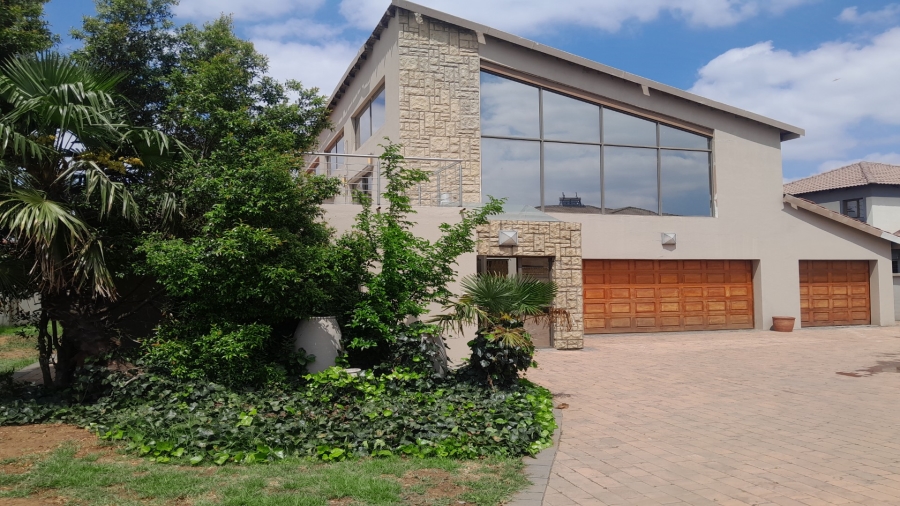 4 Bedroom Property for Sale in Vanderbijlpark SE 8 Gauteng