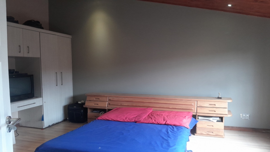 4 Bedroom Property for Sale in Vanderbijlpark SE 8 Gauteng