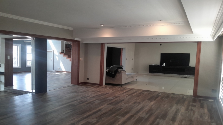 6 Bedroom Property for Sale in Vanderbijlpark SW 5 Gauteng