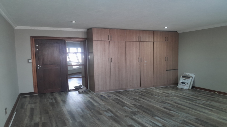 6 Bedroom Property for Sale in Vanderbijlpark SW 5 Gauteng