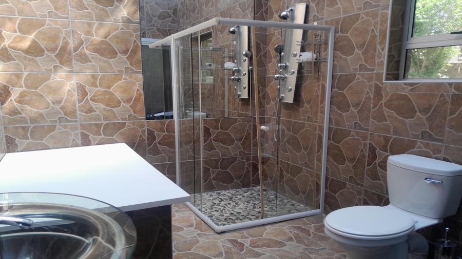 6 Bedroom Property for Sale in Vanderbijlpark SW 5 Gauteng