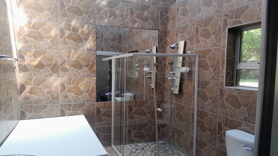 6 Bedroom Property for Sale in Vanderbijlpark SW 5 Gauteng