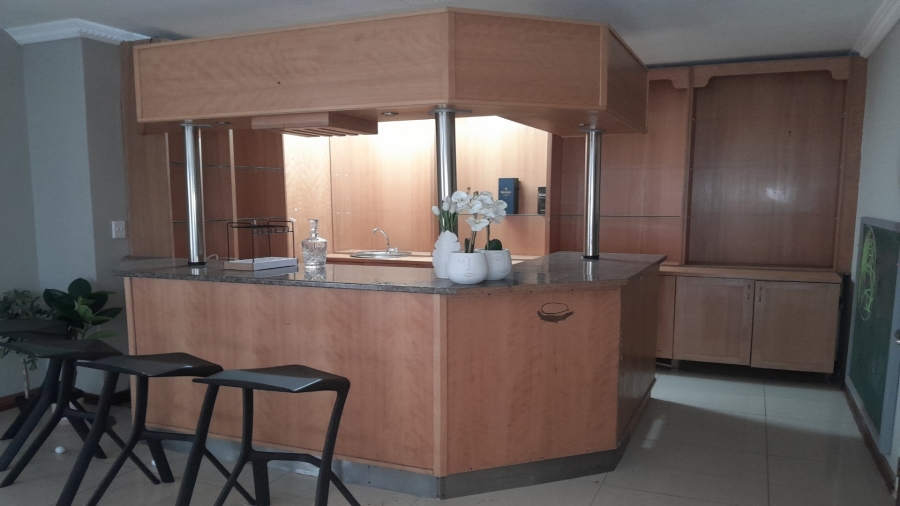 6 Bedroom Property for Sale in Vanderbijlpark SW 5 Gauteng