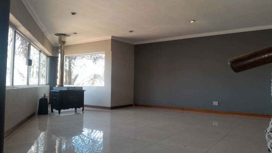 6 Bedroom Property for Sale in Vanderbijlpark SW 5 Gauteng