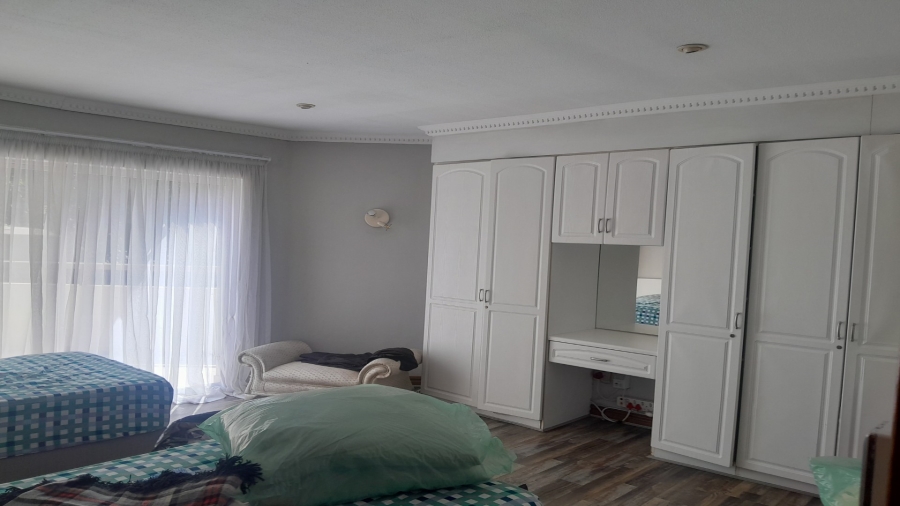 6 Bedroom Property for Sale in Vanderbijlpark SW 5 Gauteng