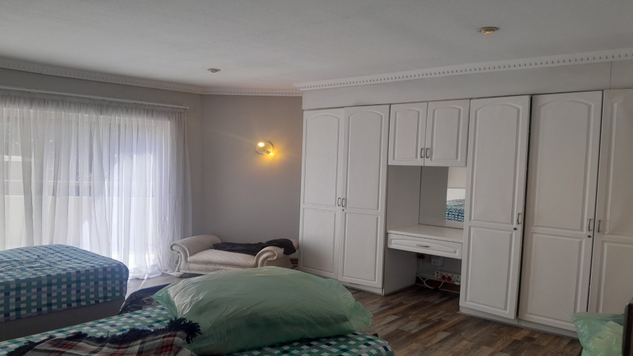 6 Bedroom Property for Sale in Vanderbijlpark SW 5 Gauteng