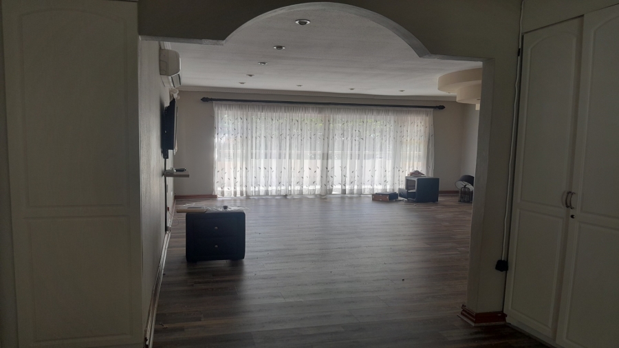 6 Bedroom Property for Sale in Vanderbijlpark SW 5 Gauteng