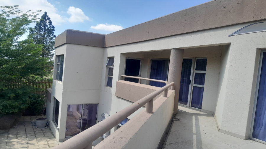 6 Bedroom Property for Sale in Vanderbijlpark SW 5 Gauteng