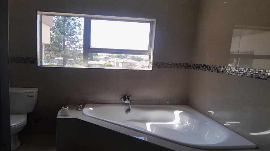 6 Bedroom Property for Sale in Vanderbijlpark SW 5 Gauteng