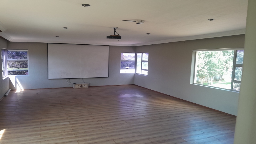 6 Bedroom Property for Sale in Vanderbijlpark SW 5 Gauteng