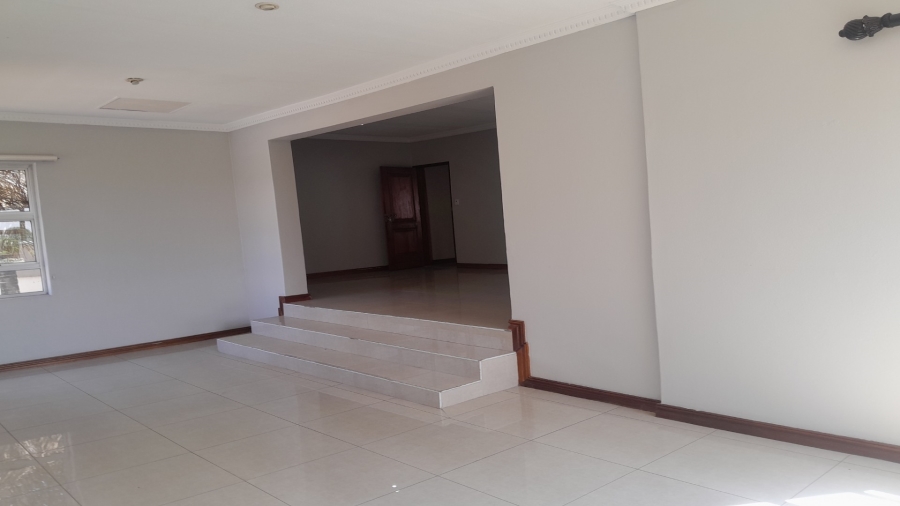 6 Bedroom Property for Sale in Vanderbijlpark SW 5 Gauteng