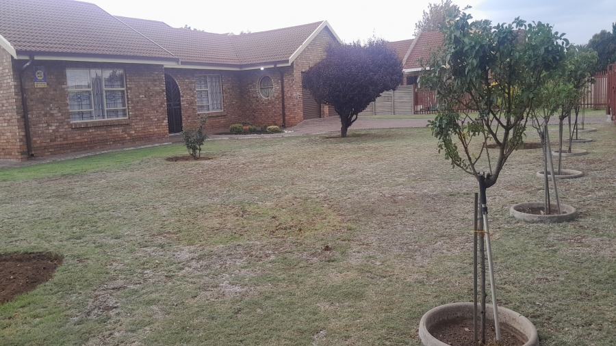 3 Bedroom Property for Sale in Bedworth Park Gauteng