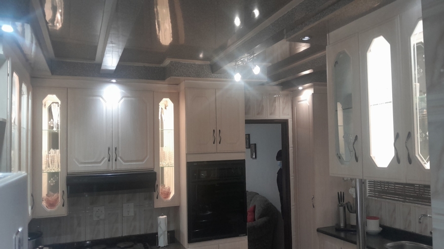 3 Bedroom Property for Sale in Bedworth Park Gauteng