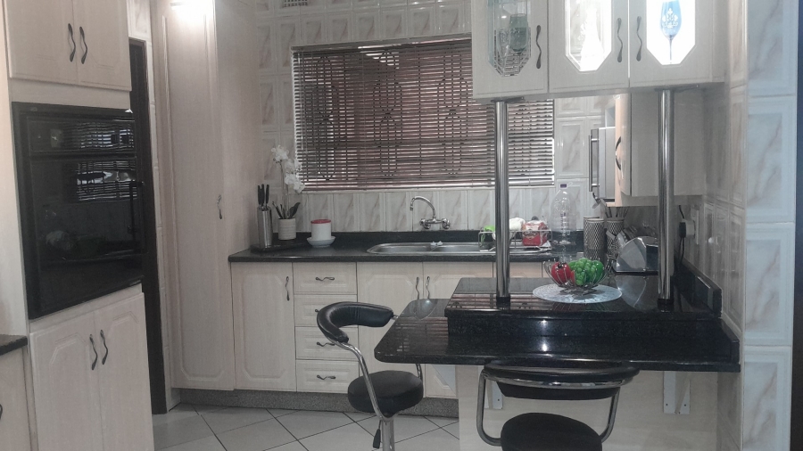 3 Bedroom Property for Sale in Bedworth Park Gauteng