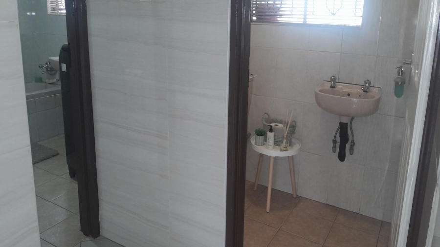 3 Bedroom Property for Sale in Bedworth Park Gauteng