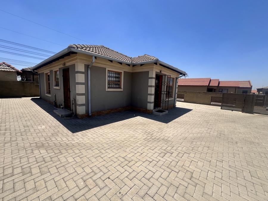 3 Bedroom Property for Sale in Steelvalley Gauteng