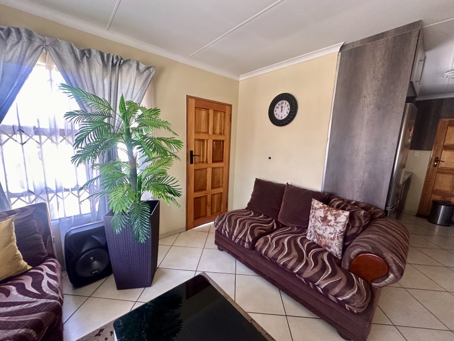 3 Bedroom Property for Sale in Steelvalley Gauteng