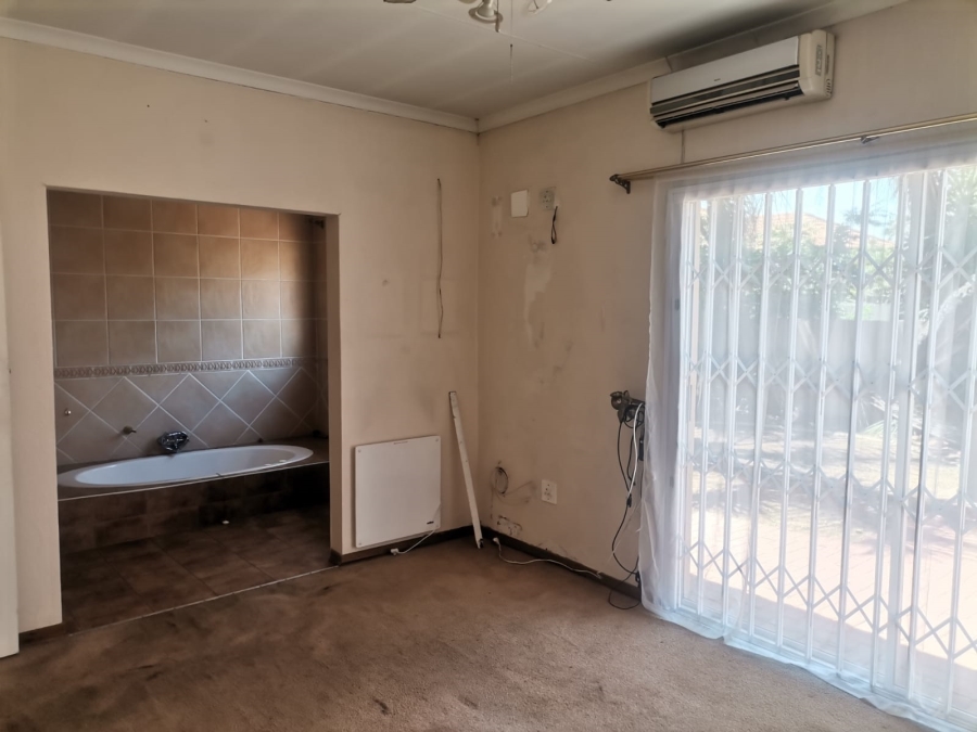 3 Bedroom Property for Sale in Vanderbijlpark CE 2 Gauteng