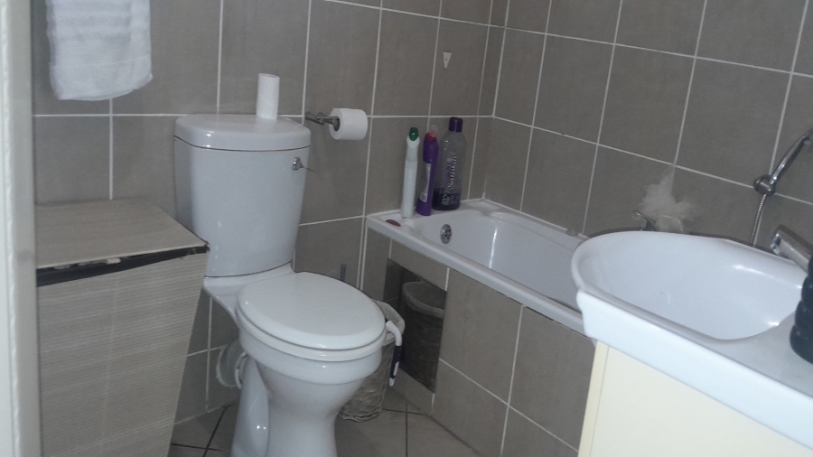 1 Bedroom Property for Sale in Riverspray Lifestyle Estate Gauteng