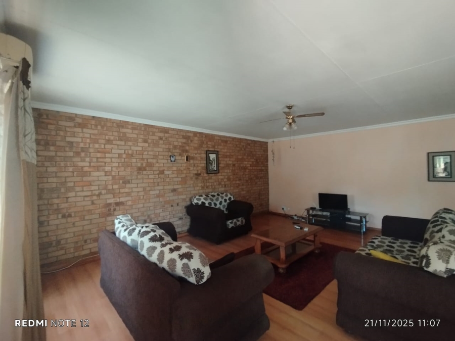 4 Bedroom Property for Sale in Staalrus Gauteng