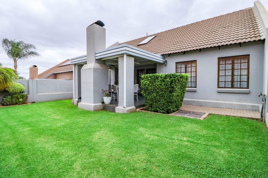 3 Bedroom Property for Sale in Thatchfield Estate Gauteng