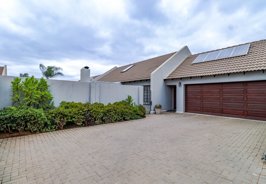 3 Bedroom Property for Sale in Thatchfield Estate Gauteng