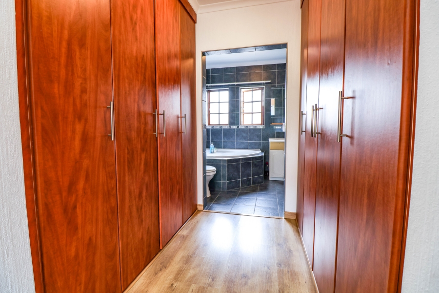 3 Bedroom Property for Sale in Thatchfield Estate Gauteng