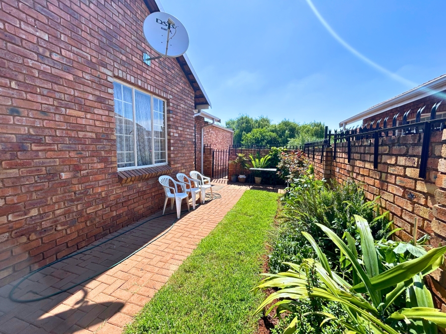 3 Bedroom Property for Sale in Hennopspark Gauteng