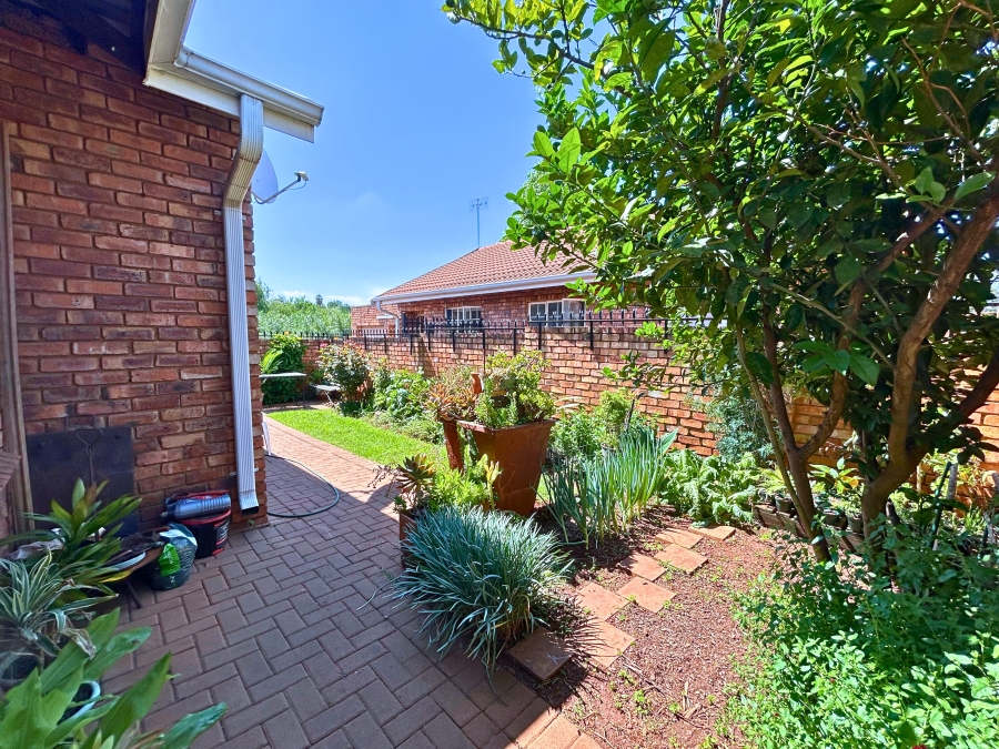 3 Bedroom Property for Sale in Hennopspark Gauteng