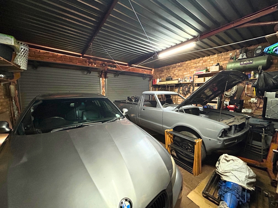 3 Bedroom Property for Sale in Hennopspark Gauteng