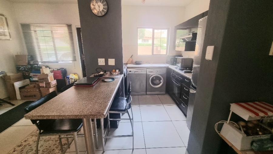 To Let 2 Bedroom Property for Rent in Noordwyk Gauteng