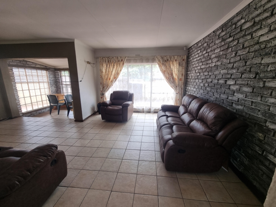 3 Bedroom Property for Sale in Florida Glen Gauteng