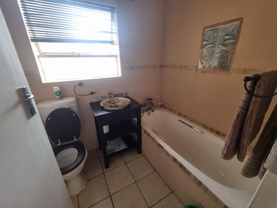 3 Bedroom Property for Sale in Florida Glen Gauteng
