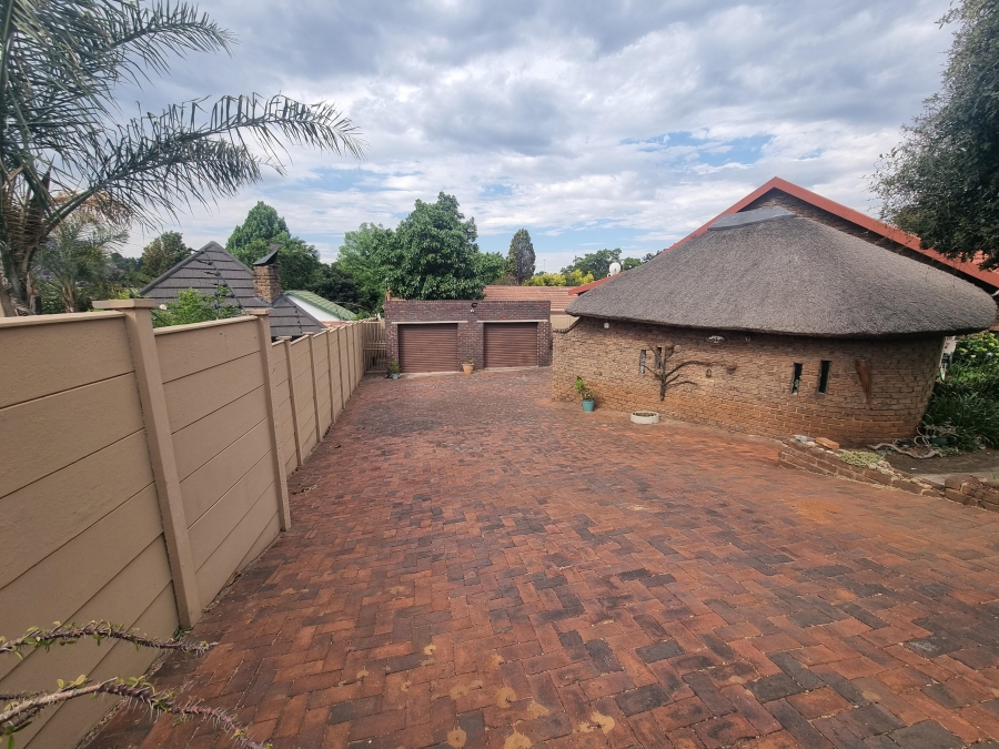 3 Bedroom Property for Sale in Florida Glen Gauteng