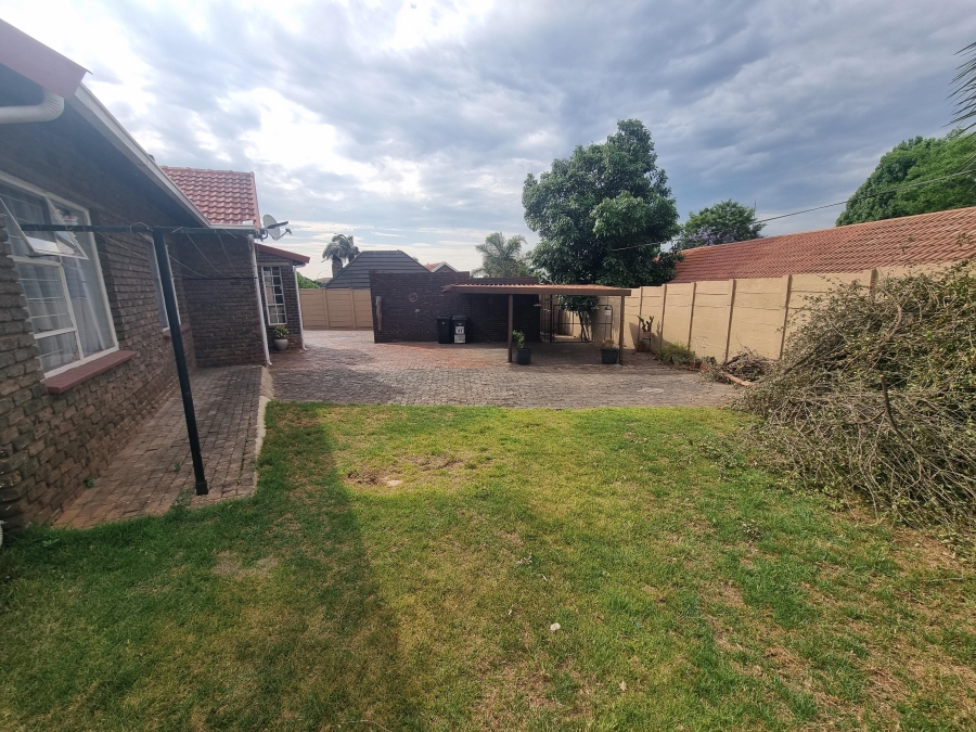 3 Bedroom Property for Sale in Florida Glen Gauteng